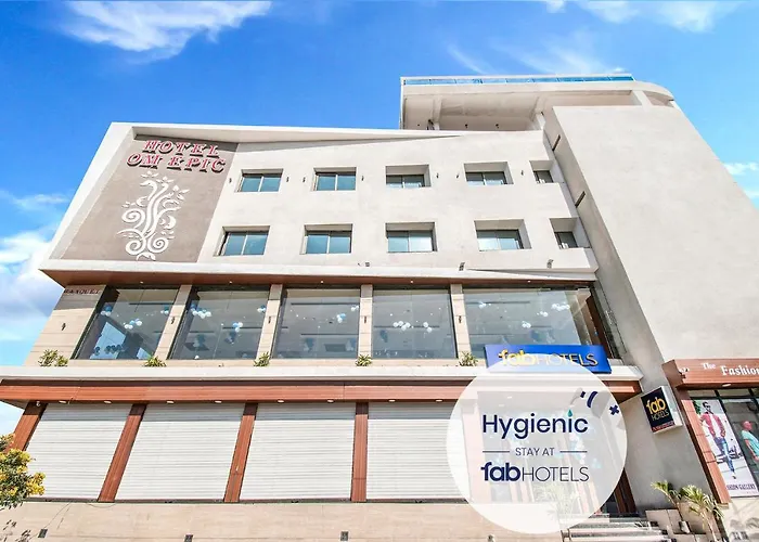 Oyo 10219 Hotel Ten Eleven Indore