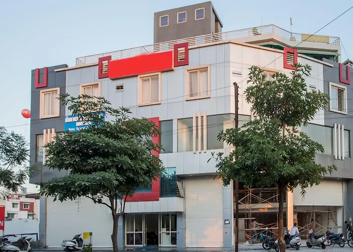 Oyo 10219 Hotel Ten Eleven Indore